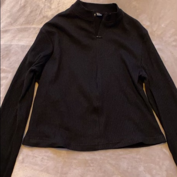 Women’s Top - Picture 1 of 2